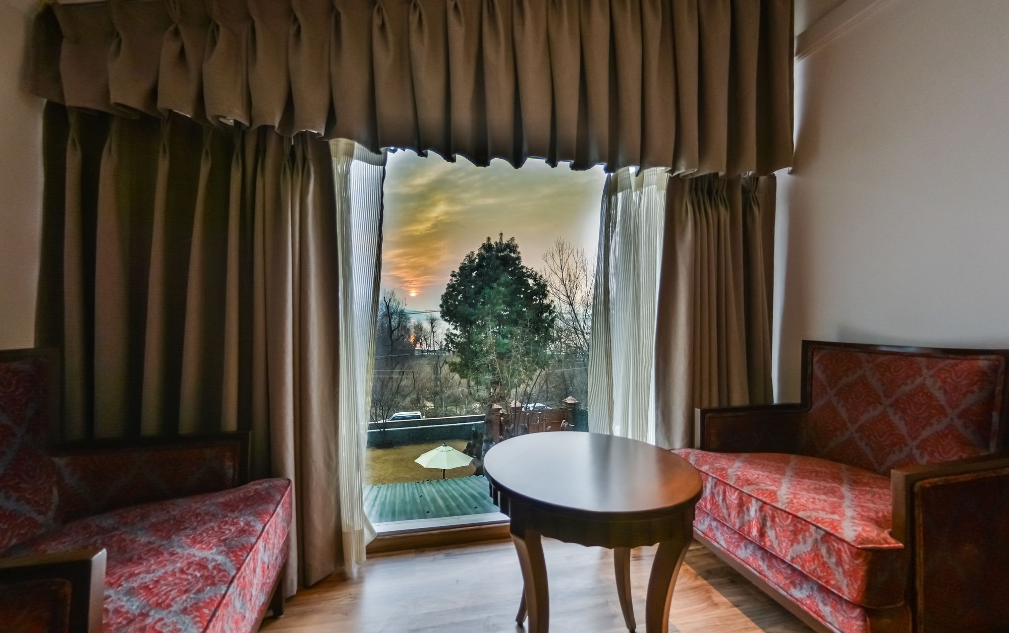 Hotel Metropolis Srīnagar Extérieur photo